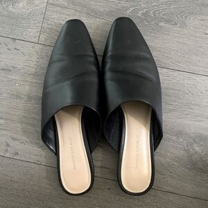 Banana Republic Women’s Slip On Mules Size 8 Black